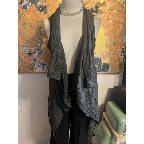 Komarov Art to Wear Buttoned and belted pleated Gray Lagenlook Vest Size M - Picture 6 of 9